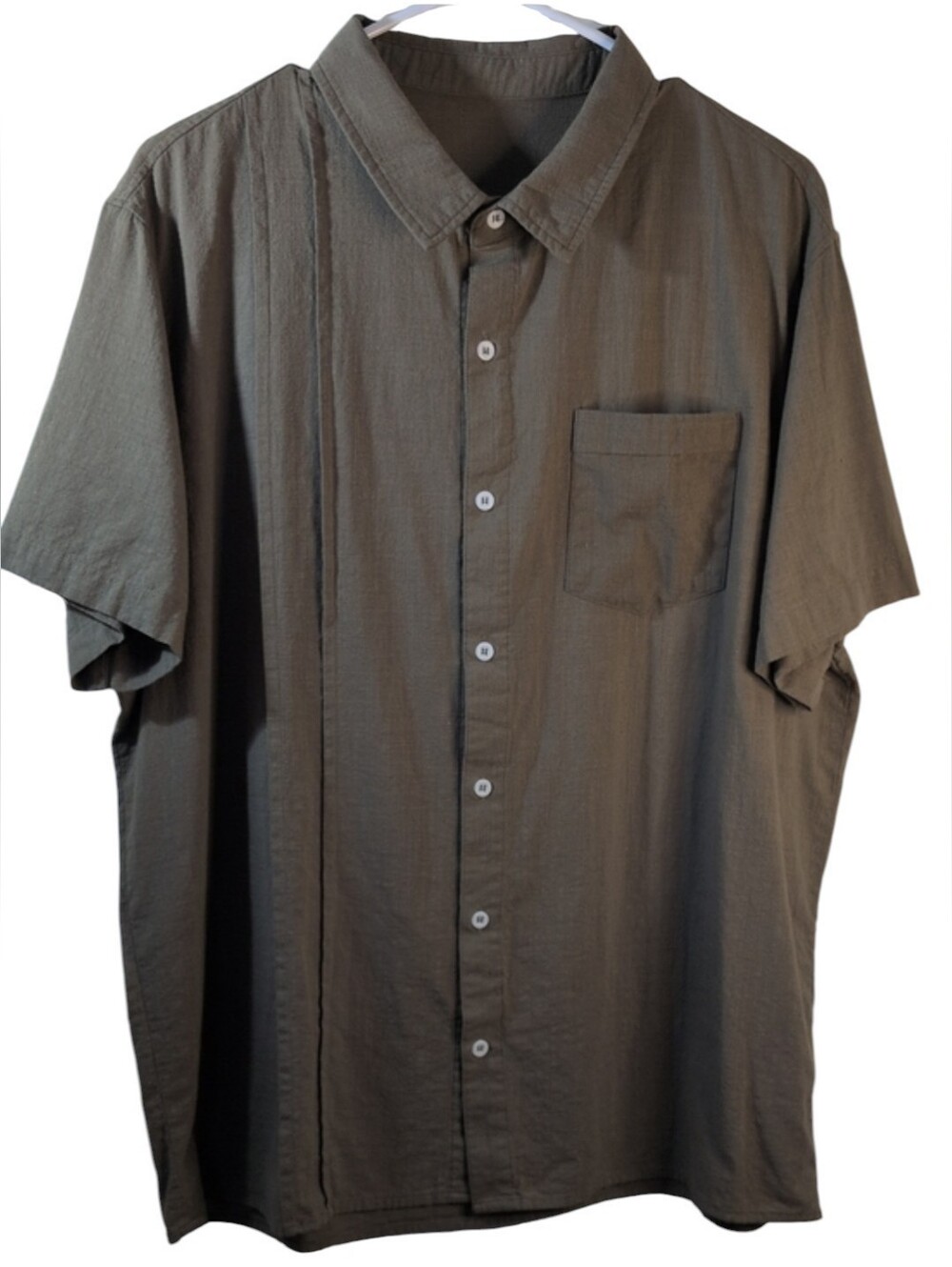 Men's Casual Short-Sleeve Button-Down Shirt in Olive